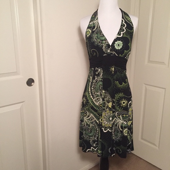 Speechless Dresses & Skirts - Beautiful patterned halter dress